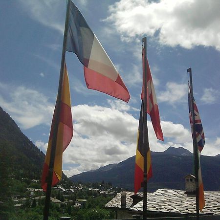 Hotel Ottoz Meuble Courmayeur Exterior foto