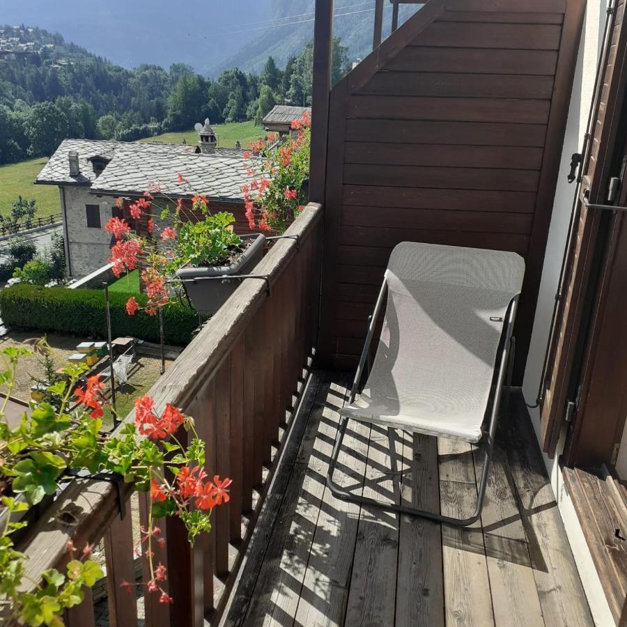 Hotel Ottoz Meuble Courmayeur Exterior foto